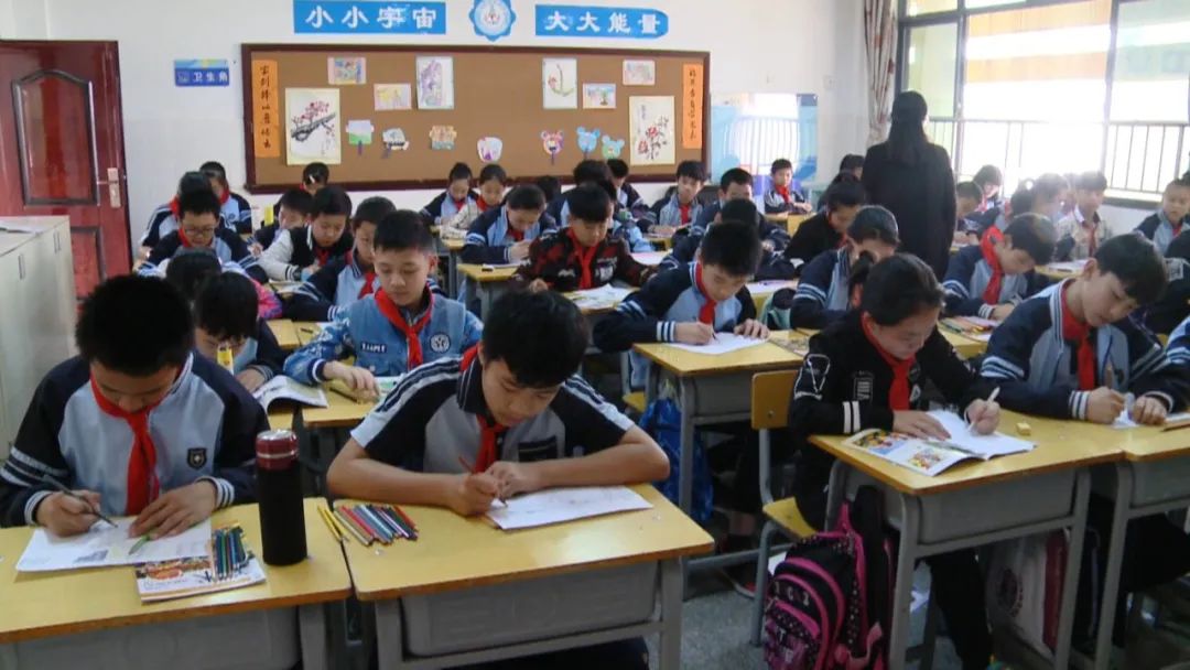 游戏 专题栏目_未成年人游戏充值风险_预防未成年人沉迷网络游戏