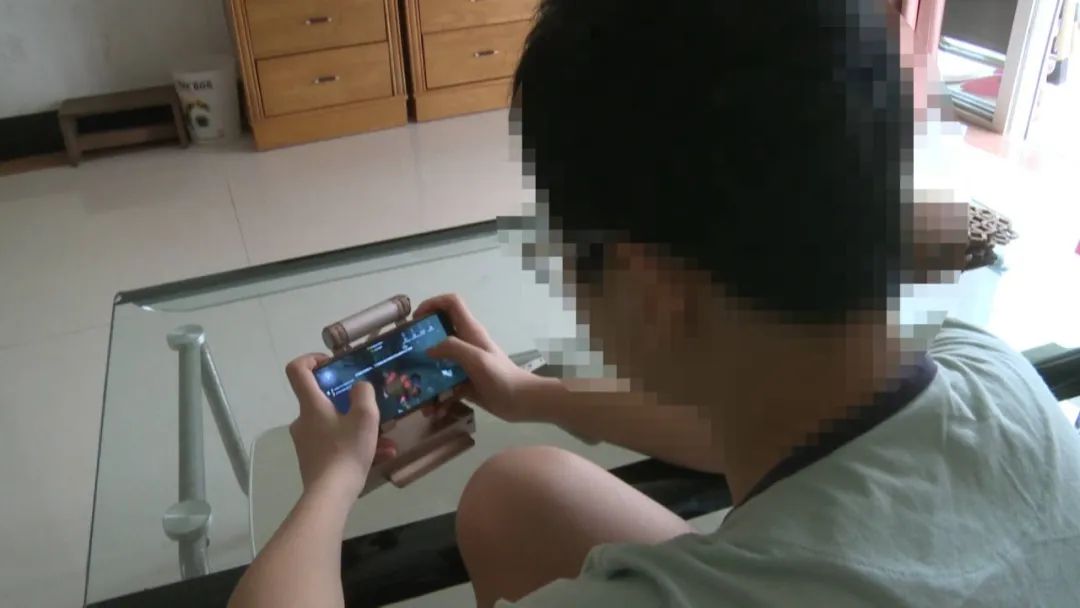 预防未成年人沉迷网络游戏_未成年人游戏充值风险_游戏 专题栏目