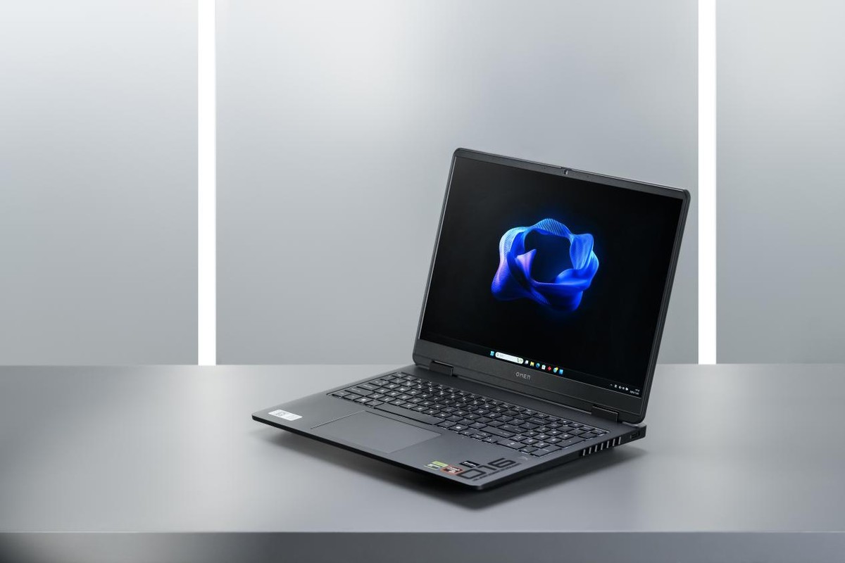 暗影精灵11锐龙版 AMD锐龙9 8945HX RTX 5060 240Hz高刷屏 _暗影精灵11锐龙版 2.3kg轻薄全能游戏本 _能玩网络游戏的笔记本