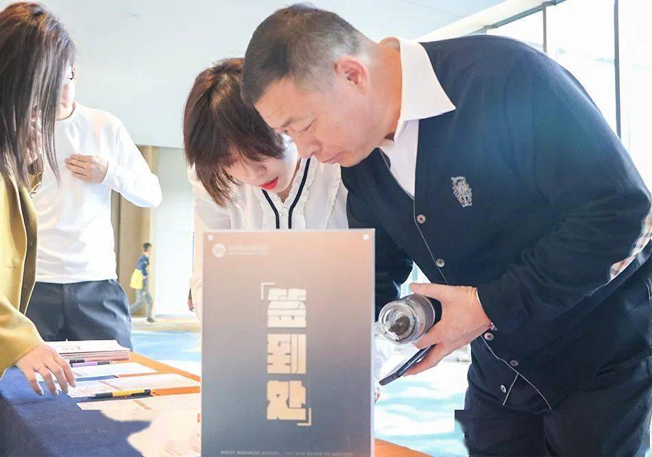 懦夫博弈模型_懦夫博弈生活应用_懦夫博弈论