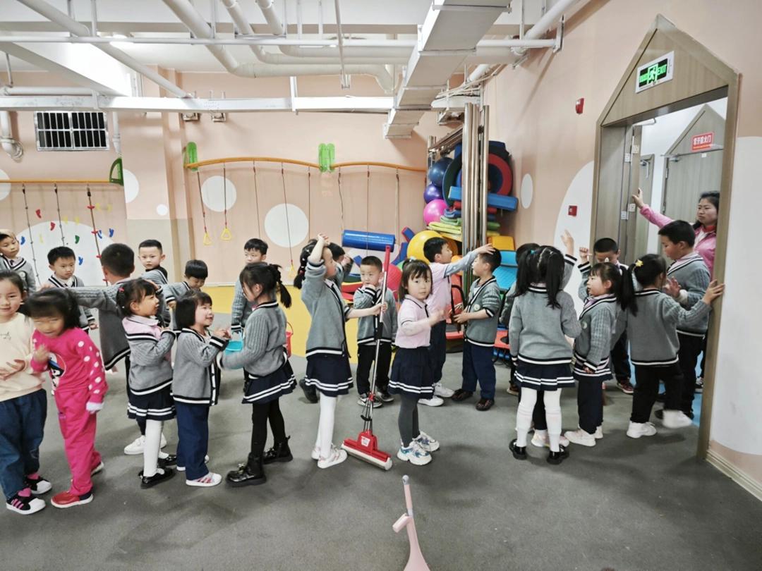 幼儿园游戏专题总结_幼小衔接数学启蒙_六盘水市实验幼儿园生活化数学教育