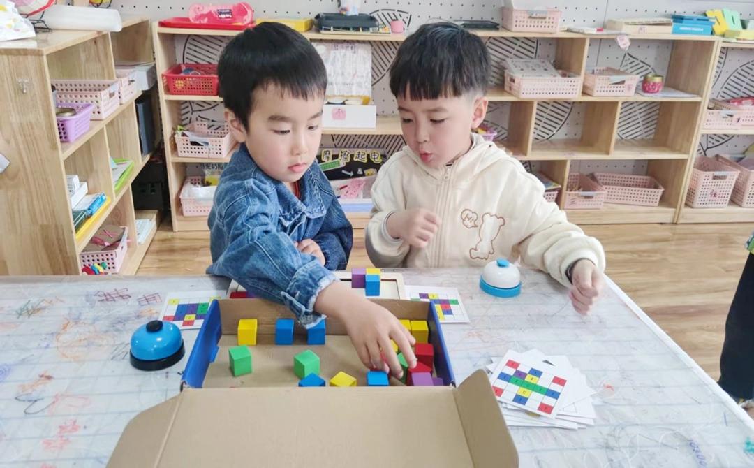 幼小衔接数学启蒙_六盘水市实验幼儿园生活化数学教育_幼儿园游戏专题总结