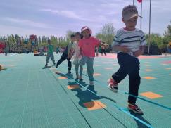 大班民间游戏专题_碱柜幼儿园民间体育游戏_传承民间体育游戏活动