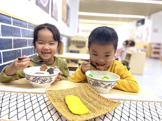 小班游戏专题小结_幼儿园区域游戏指导_幼儿园游戏观摩评析