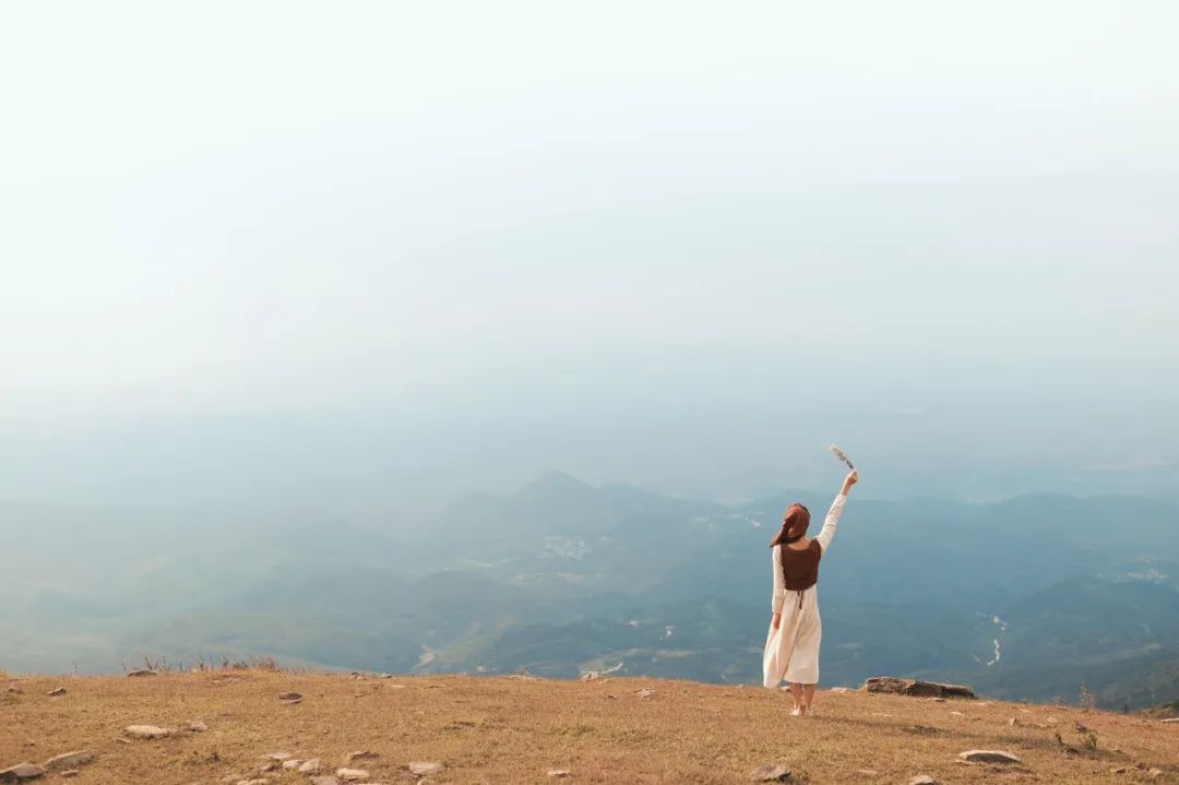 换个角度看问题_生活逆向思维应用故事_逆向思维解决问题