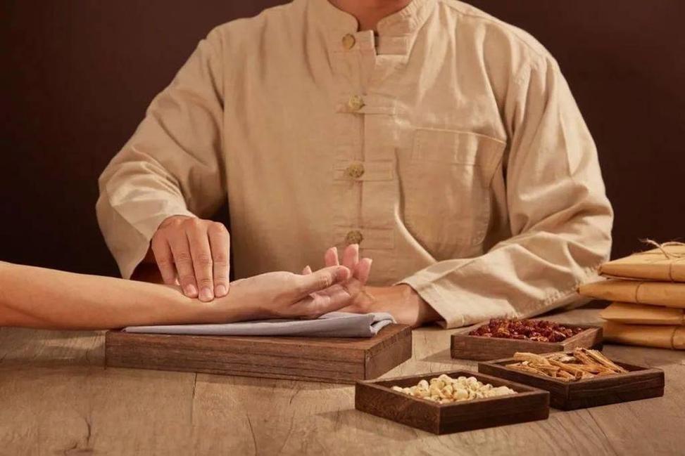 把脉诊断疾病方法_中医把脉原理_听诊器原理生活应用