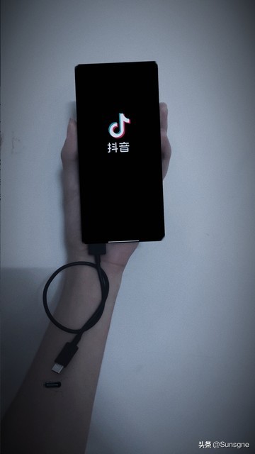 淘宝聊天工具有哪些_中国互联网最离不开的软件_微信QQ抖音支付宝使用情况