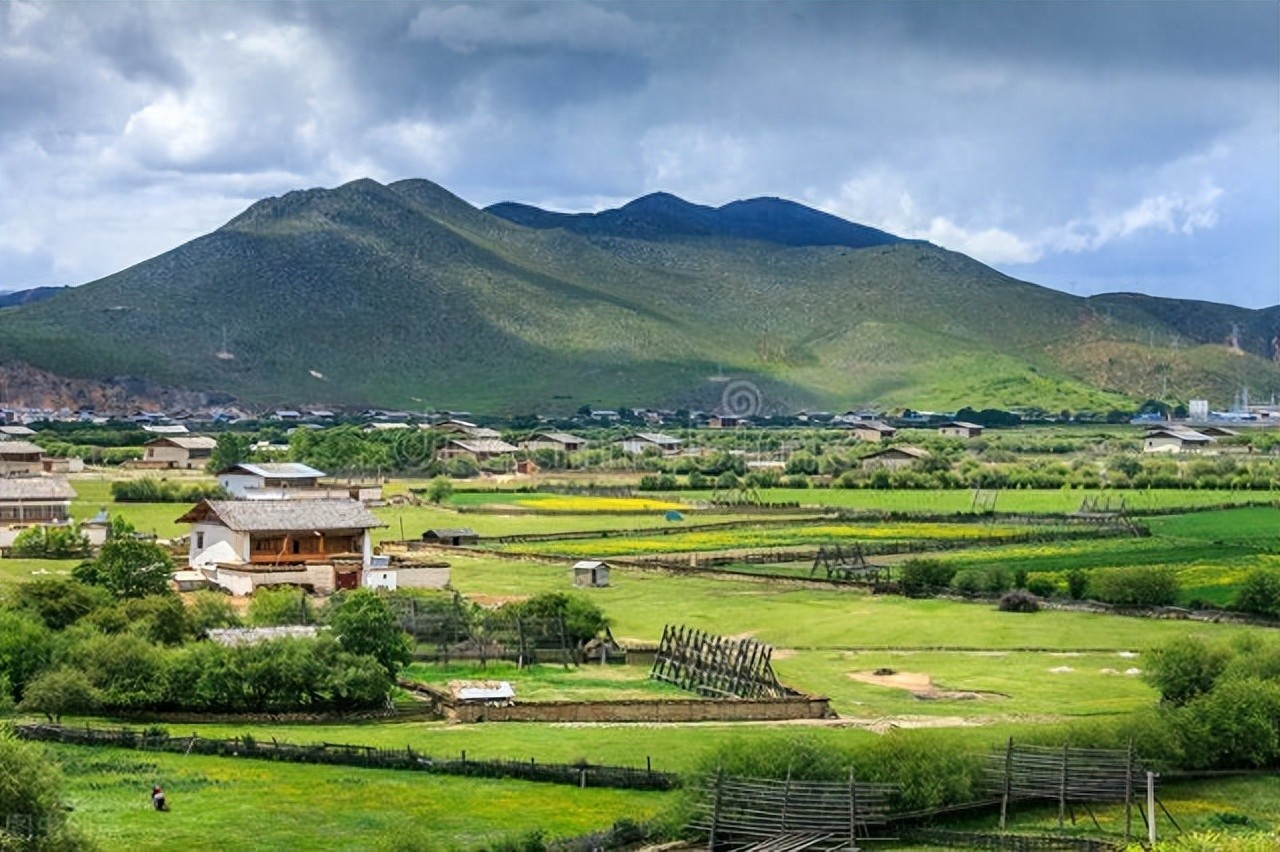 香格里拉是什么意思_香格里拉旅游攻略_香格里拉四天三夜行程